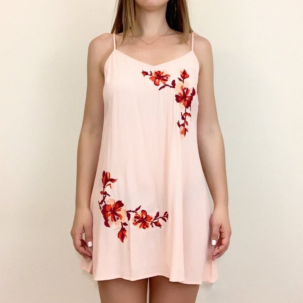 'Light Heart' Embroidered Floral Dress